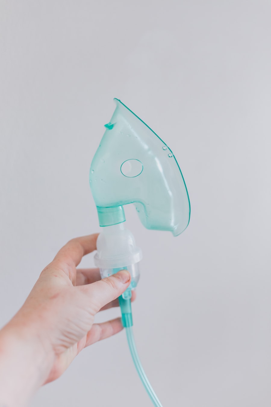 Nebuliser mask used in inhaled therapy for asthma and COPD